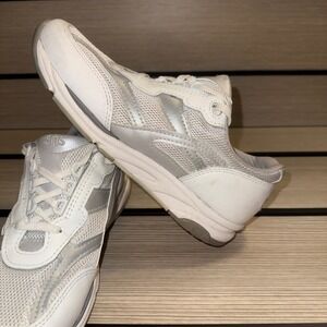 SAS Walk Easy Womens 8.5 N White Silver Leather Mesh Walking Shoes A99844777